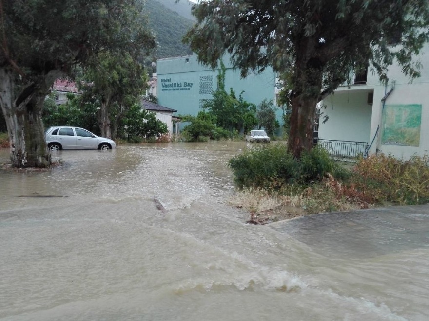 Μεγάλες καταστροφές σε Ηλεία και Λευκάδα από τις ισχυρές βροχοπτώσεις