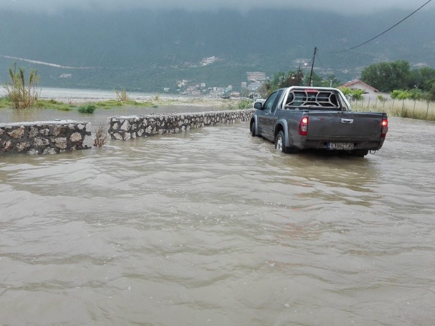 Μεγάλες καταστροφές σε Ηλεία και Λευκάδα από τις ισχυρές βροχοπτώσεις