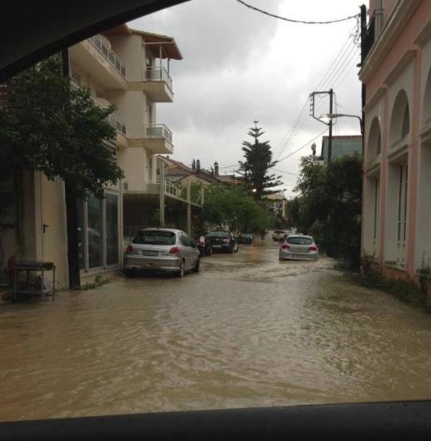Μεγάλες καταστροφές σε Ηλεία και Λευκάδα από τις ισχυρές βροχοπτώσεις