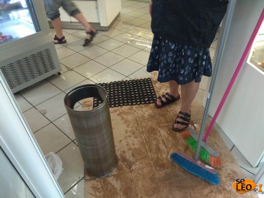 Θεσσαλονίκη: Μεγάλα προβλήματα και καταστροφές από την ισχυρή καταιγίδα