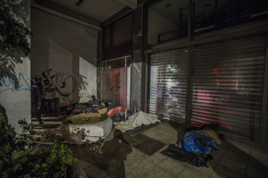 Θεσσαλονίκη ώρα μηδέν: Πρόσφυγες και μετανάστες κατακλύζουν την πόλη