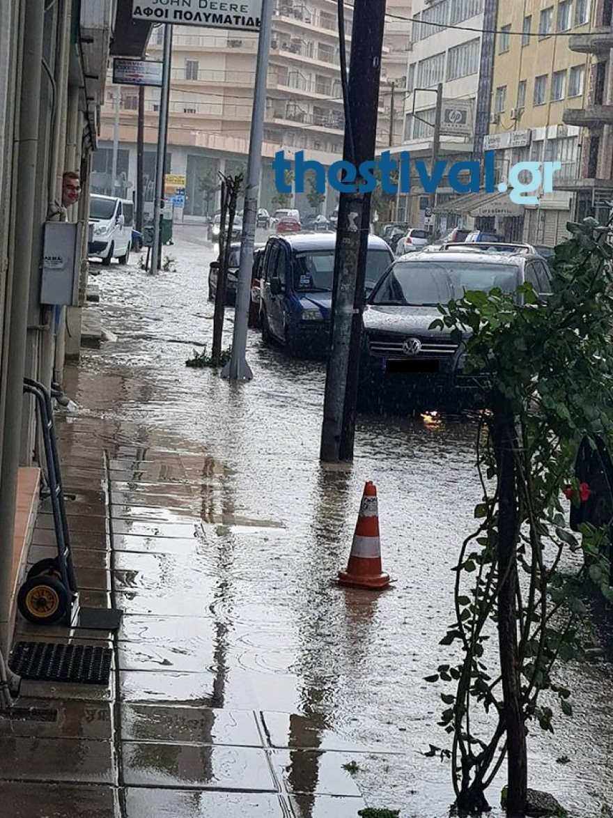 Θεσσαλονίκη: Μεγάλα προβλήματα και καταστροφές από την ισχυρή καταιγίδα