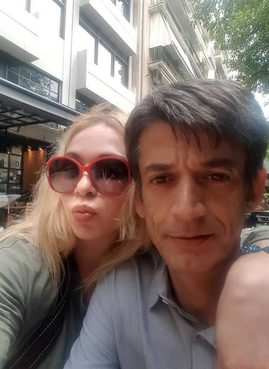 Selfie με drag queen έβγαλε ο Καρανίκας