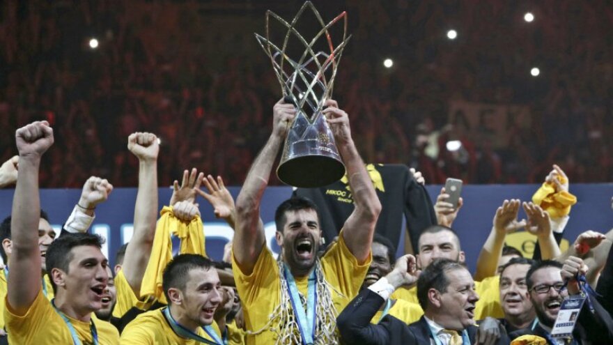 Με δύο τίτλους ξεκίνησε η εποχή της ΑΕΚ