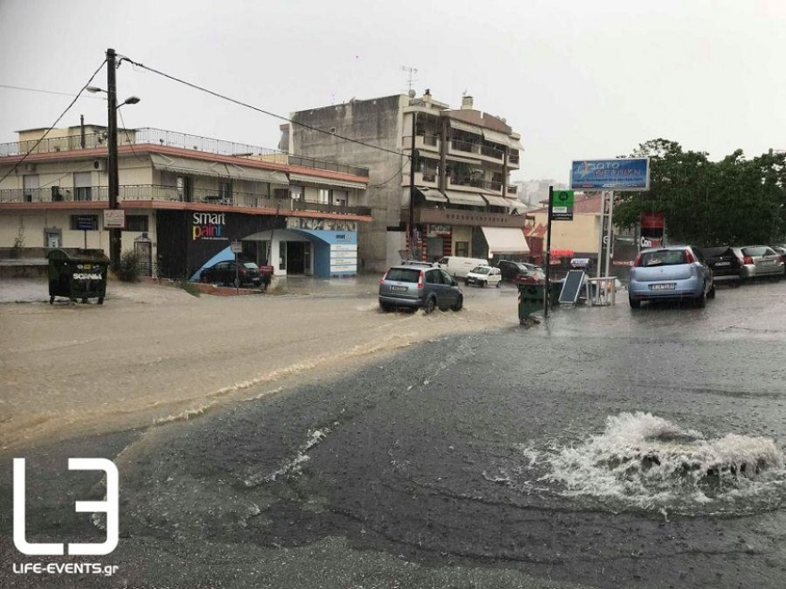 Θεσσαλονίκη: Μεγάλα προβλήματα και καταστροφές από την ισχυρή καταιγίδα