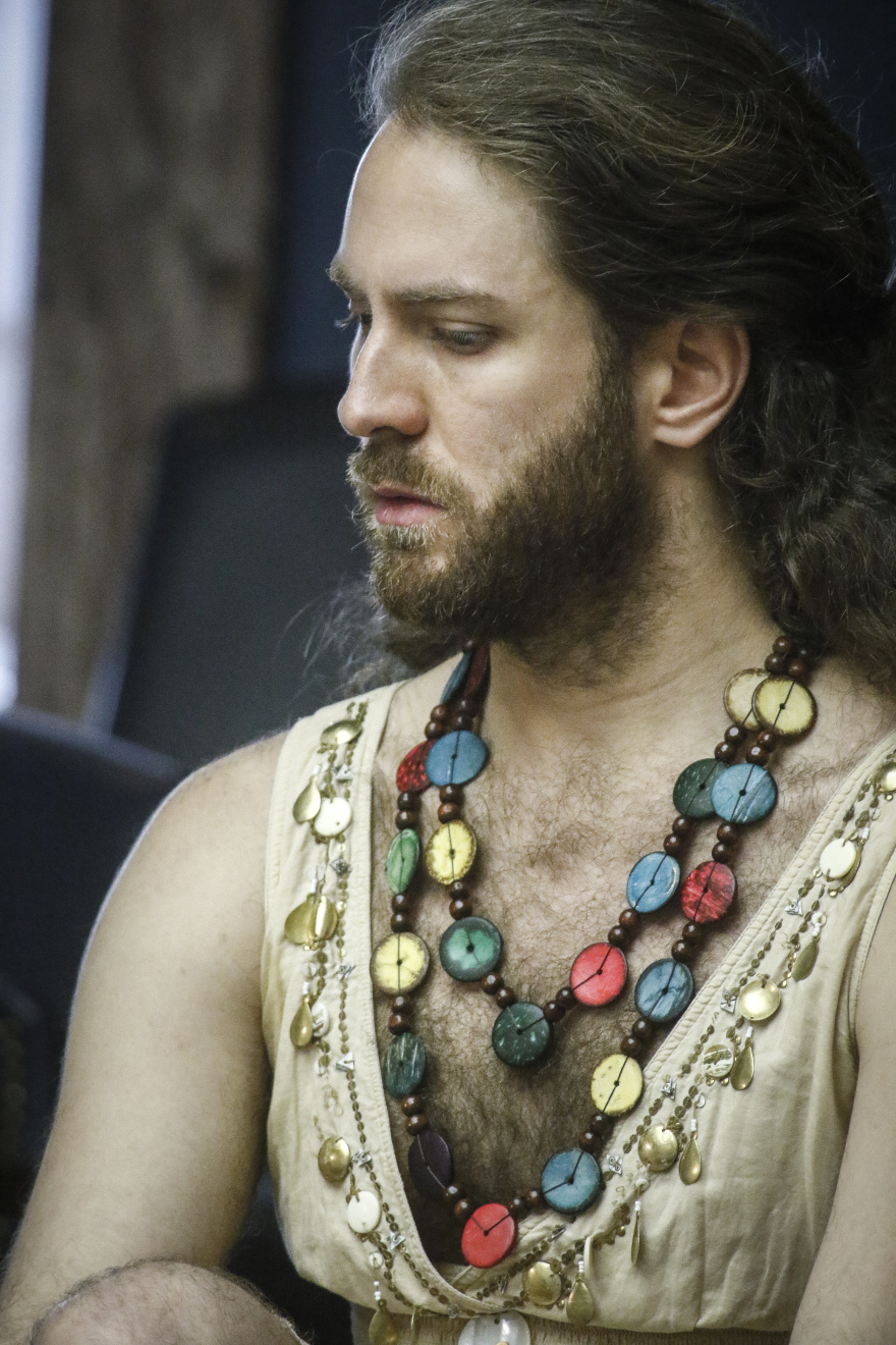 Με 161 ψήφους πέρασε στη Βουλή η αναδοχή από ομόφυλα ζευγάρια