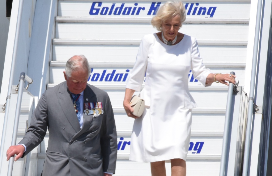 Έφτασαν στην Αθήνα ο πρίγκιπας Κάρολος και η Καμίλα 