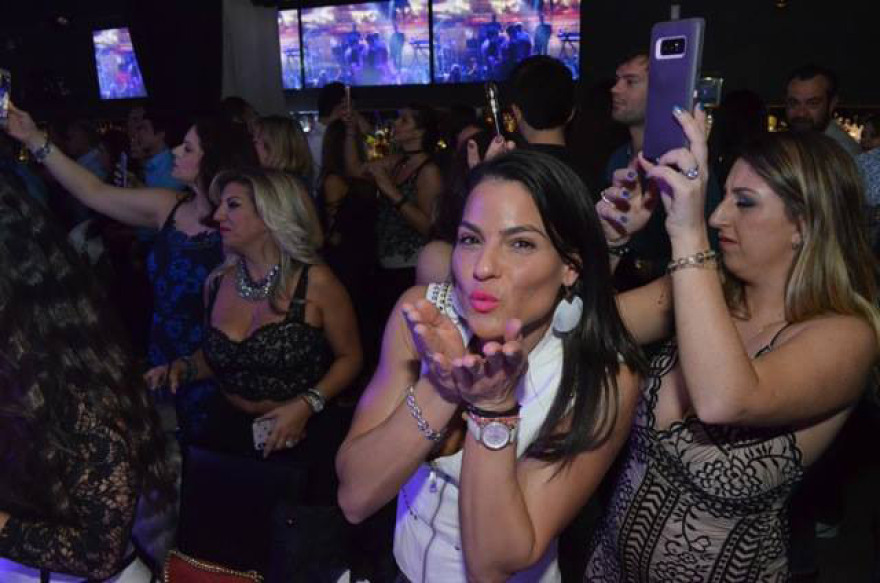 Μπουζούκια αλά ελληνικά στην Αστόρια της Νέας Υόρκης 