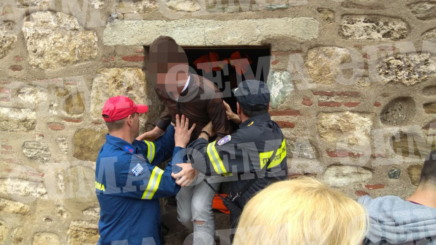 Περιπέτεια στον Λευκό Πύργο: 80 μαθητές και τουρίστες εγκλωβίστηκαν τρεις ώρες λόγω της καταιγίδας 