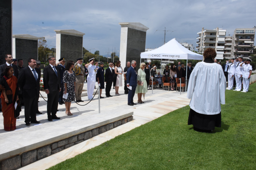 Στο θωρηκτό Αβέρωφ ο πρίγκιπας Κάρολος συνοδεία Καμμένου