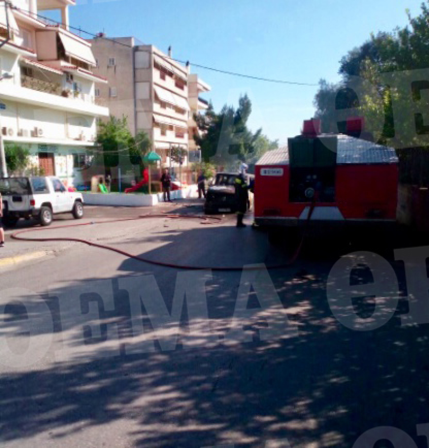 Πεδίο μάχης το ΟΑΚΑ πριν τον τελικό: Φωτοβολίδες, δακρυγόνα και συμπλοκές