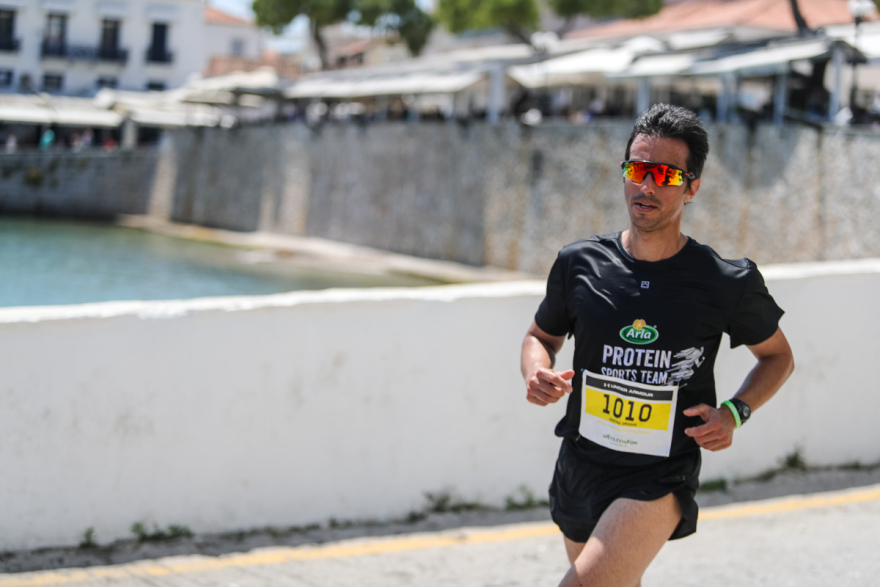 Το Spetsathlon άνοιξε τη σεζόν στις Σπέτσες 