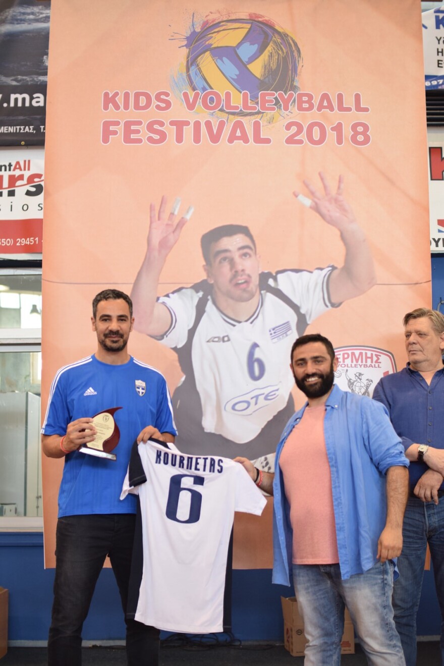 Βόλεϊ: Η γιορτή του Ερμή Ηγουμενίτσας με 500 παιδιά και τιμώμενο πρόσωπο τον Βασίλη Κουρνέτα