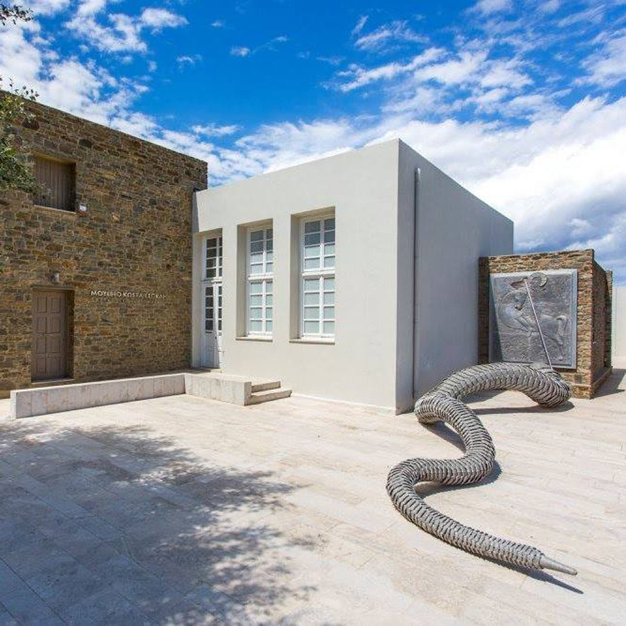 Από την Τήνο στη Λεωφόρο Καλλιρρόης!