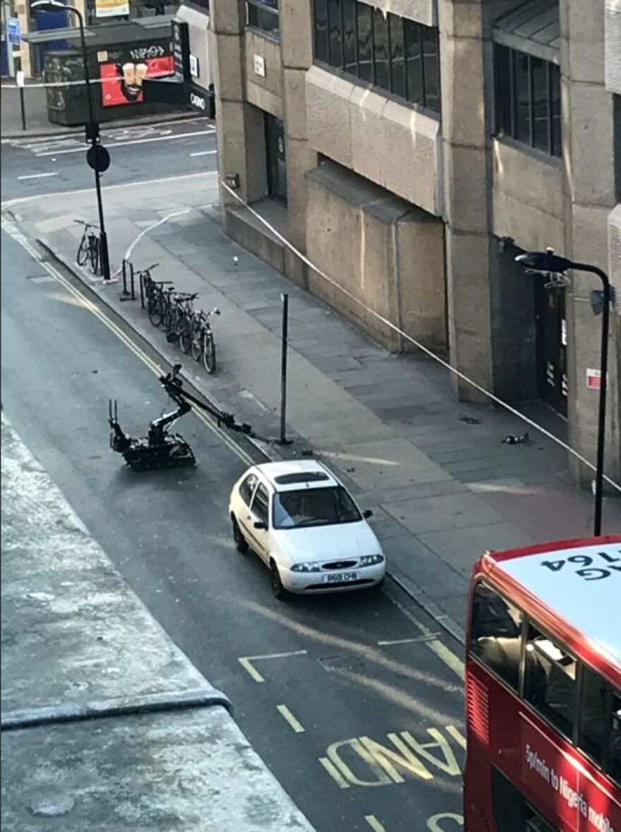 Ελεγχόμενη έκρηξη στο κέντρο του Λονδίνου