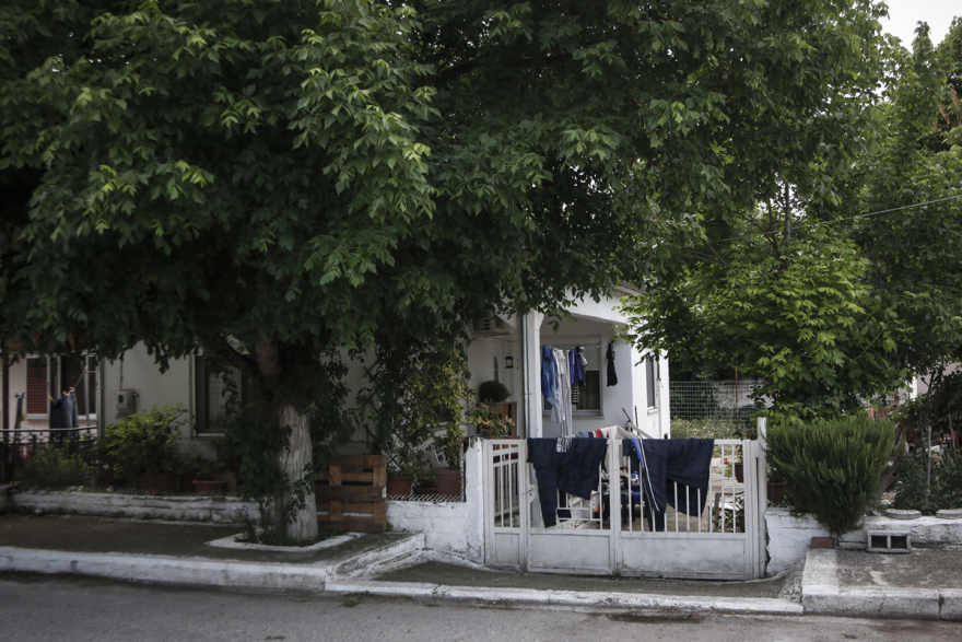 Σοκ στα Τρίκαλα: Μπροστά στα μάτια του παιδιού και του εγγονιού τους έσφαξε τη γυναίκα του 