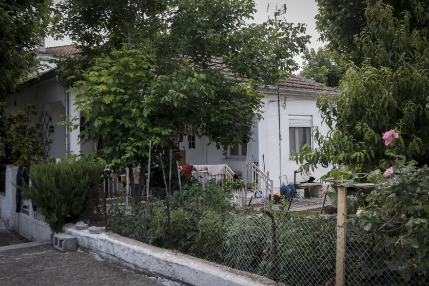 Σοκ στα Τρίκαλα: Μπροστά στα μάτια του παιδιού και του εγγονιού τους έσφαξε τη γυναίκα του 