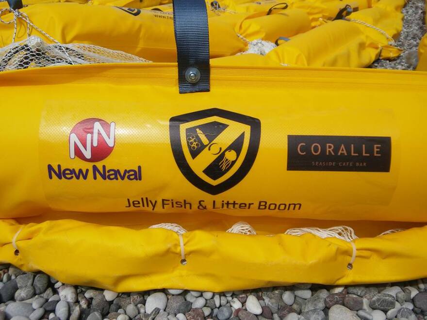 Κορινθιακός: Με δικά τους έξοδα βάζουν δίχτυα ενάντια στις τσούχτρες οι επιχειρηματίες