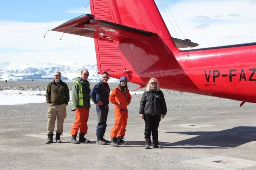Δείτε το πρώτο εντυπωσιακό βίντεο: Παγόβουνο τέσσερις φορές όσο το Λονδίνο αποκολλήθηκε από την Ανταρκτική 