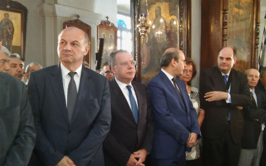 Συγκίνηση και πλήθος κόσμου στο ετήσιο μνημόσυνο του Κωνσταντίνου Μητσοτάκη στα Χανιά