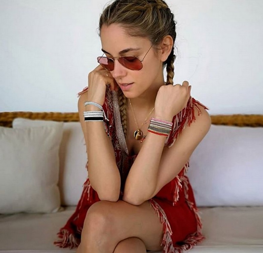 Δούκισσα Νομικού: Απόδραση με την οικογένειά της στη Μύκονο