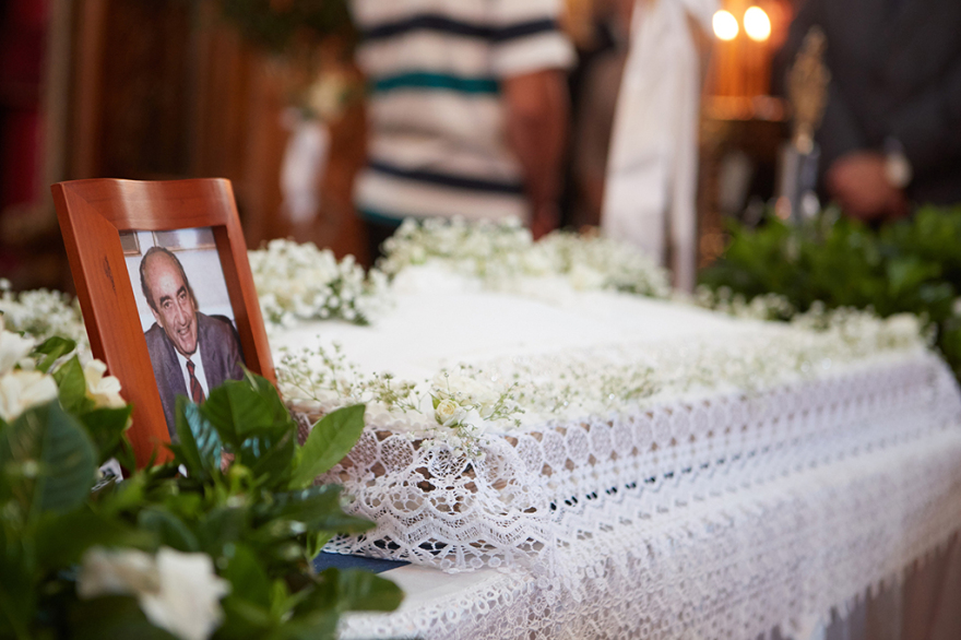 Συγκίνηση και πλήθος κόσμου στο ετήσιο μνημόσυνο του Κωνσταντίνου Μητσοτάκη στα Χανιά