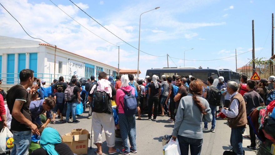 Έκρυθμη η κατάσταση στη Μυτιλήνη - Οι Κούρδοι εγκατέλειψαν τη Μόρια μετά τις βίαιες συμπλοκές με Άραβες