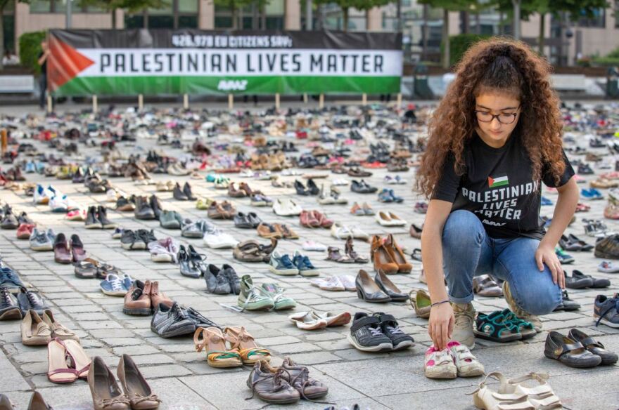 Βρυξέλλες: 4.500 ζευγάρια παπούτσια... όσοι και οι νεκροί Παλαιστίνιοι την τελευταία 10ετία
