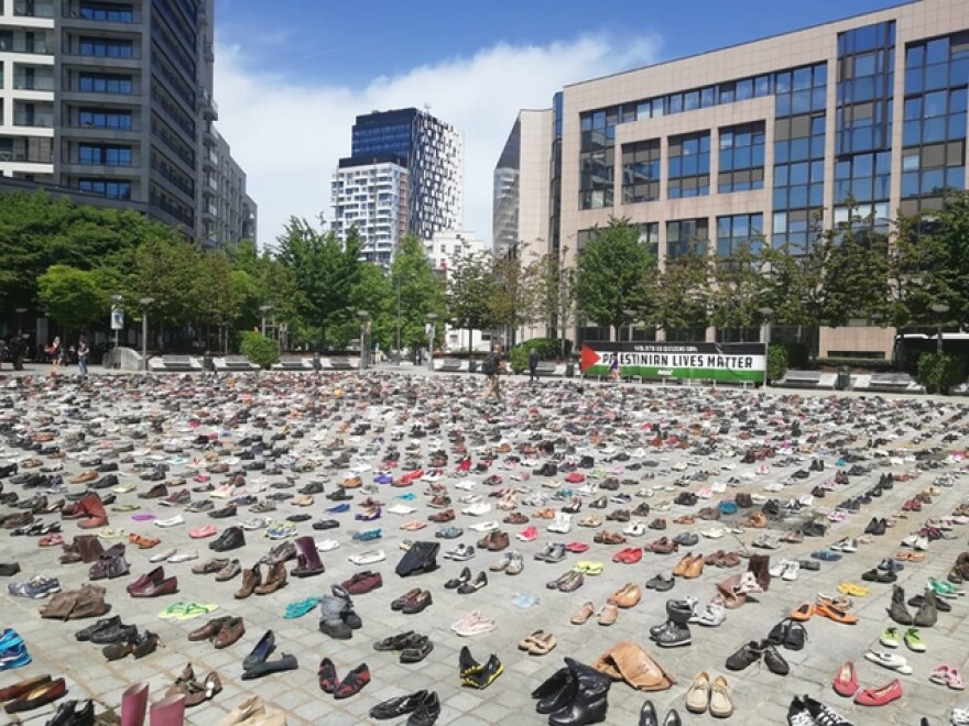 Βρυξέλλες: 4.500 ζευγάρια παπούτσια... όσοι και οι νεκροί Παλαιστίνιοι την τελευταία 10ετία