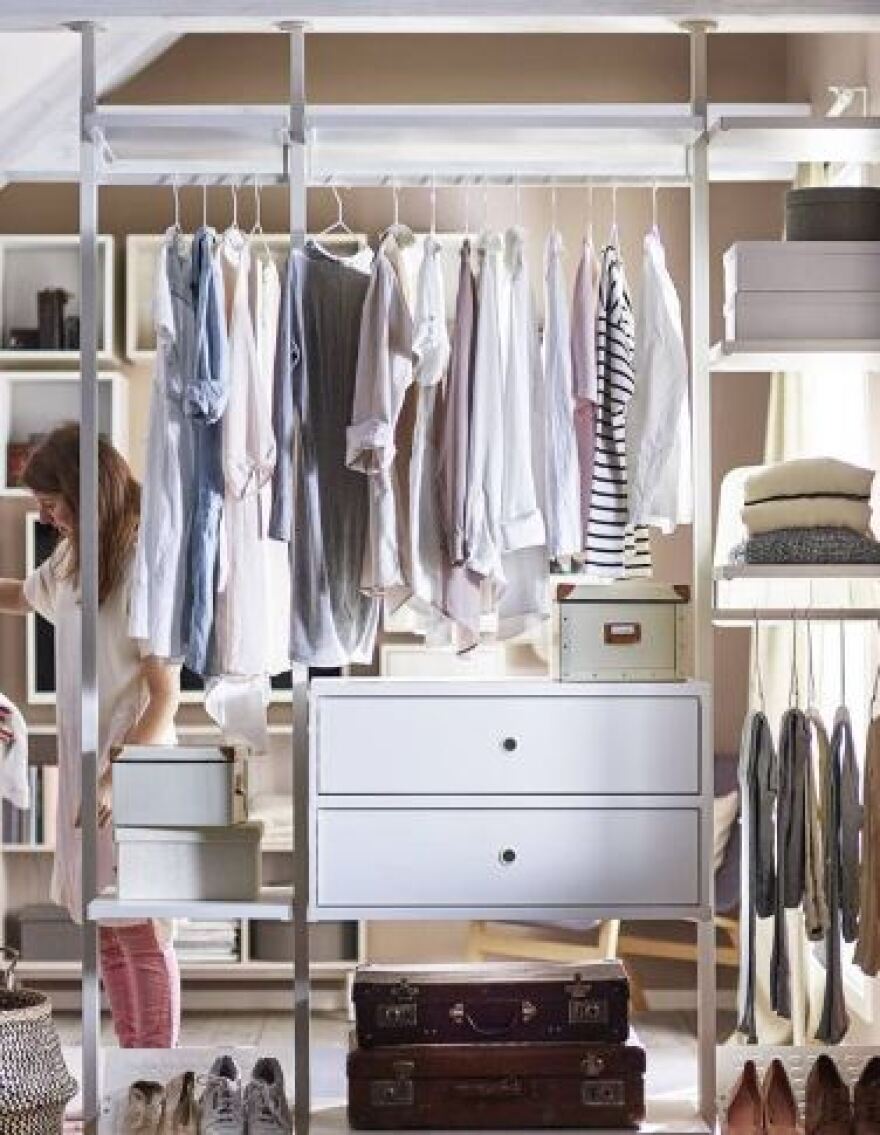 «Οpen closets»: Το Pinterest δείχνει την τάση που θα δούμε σε κάθε design σπίτι 