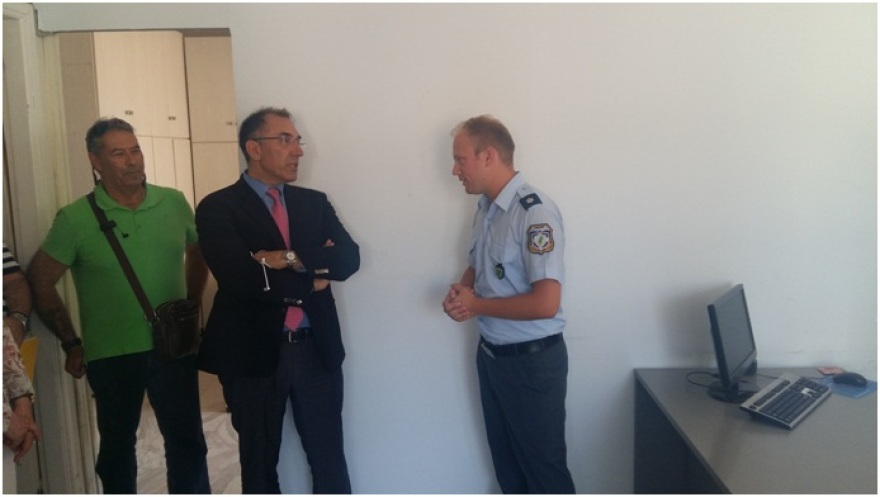 Δωρεές σε νοσοκομείο και Α.Τ. Σαλαμίνας από τον Δημήτρη Καμμένο