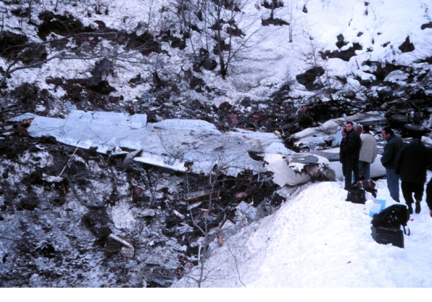 Η μοιραία πτώση του Yak-42 στα Πιέρια: 21 χρόνια μετά δεν έχουν αποζημιωθεί οι συγγενείς των θυμάτων