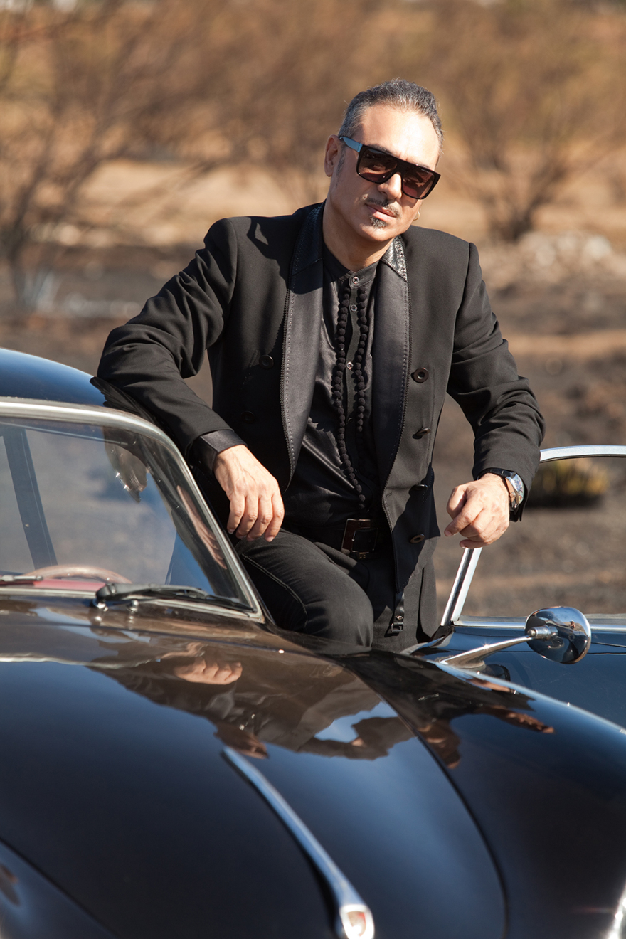 Νότης Σφακιανάκης: Ο «μάγκας» που δίχασε τα Τίρανα 