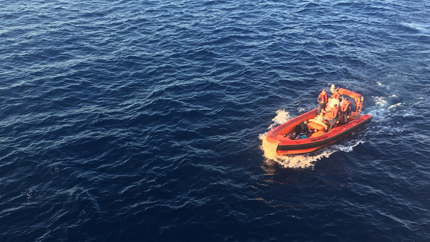 Νέα τραγωδία: Έξι παιδιά και τρεις ενήλικες πρόσφυγες πνίγηκαν στα ανοικτά της Αττάλειας - Συγκλονιστικά πλάνα