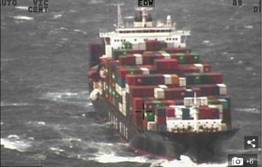 Με πάνες και σερβιέτες γέμισαν οι ακτές της Αυστραλίας - Φορτηγό πλοίο έχασε 83 εμπορευματοκιβώτια