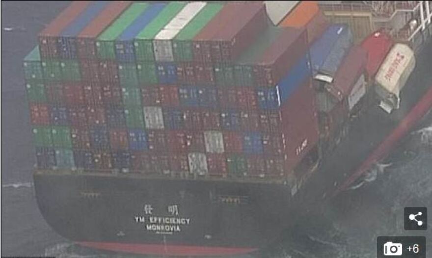 Με πάνες και σερβιέτες γέμισαν οι ακτές της Αυστραλίας - Φορτηγό πλοίο έχασε 83 εμπορευματοκιβώτια