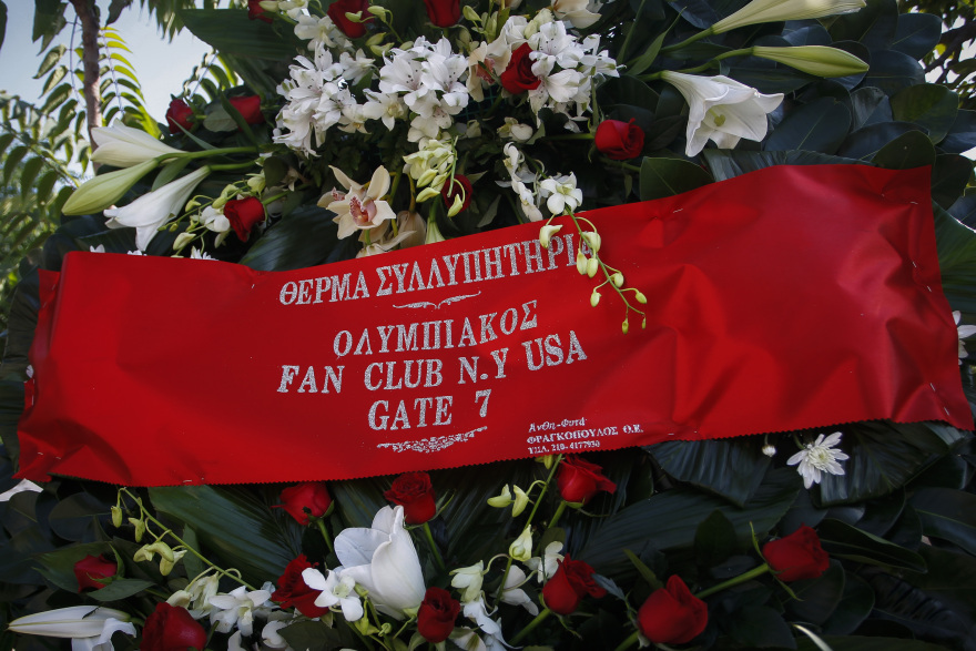 Tο τελευταίο «αντίο» στον Κώστα Πολυχρονίου (φωτογραφίες)