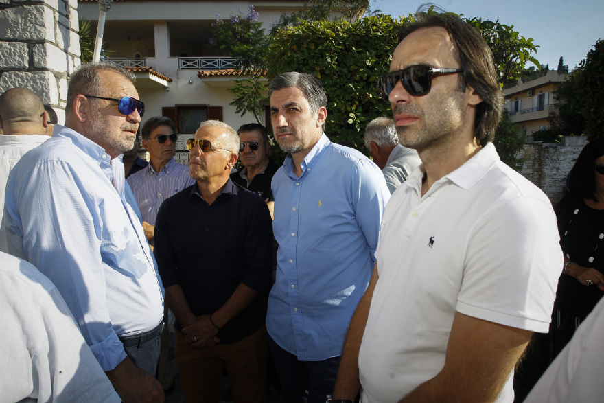 Tο τελευταίο «αντίο» στον Κώστα Πολυχρονίου (φωτογραφίες)