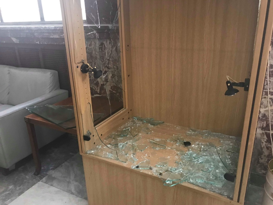 Αναρχικοί τα έσπασαν στο υπ. Ανάπτυξης για τον Κουφοντίνα