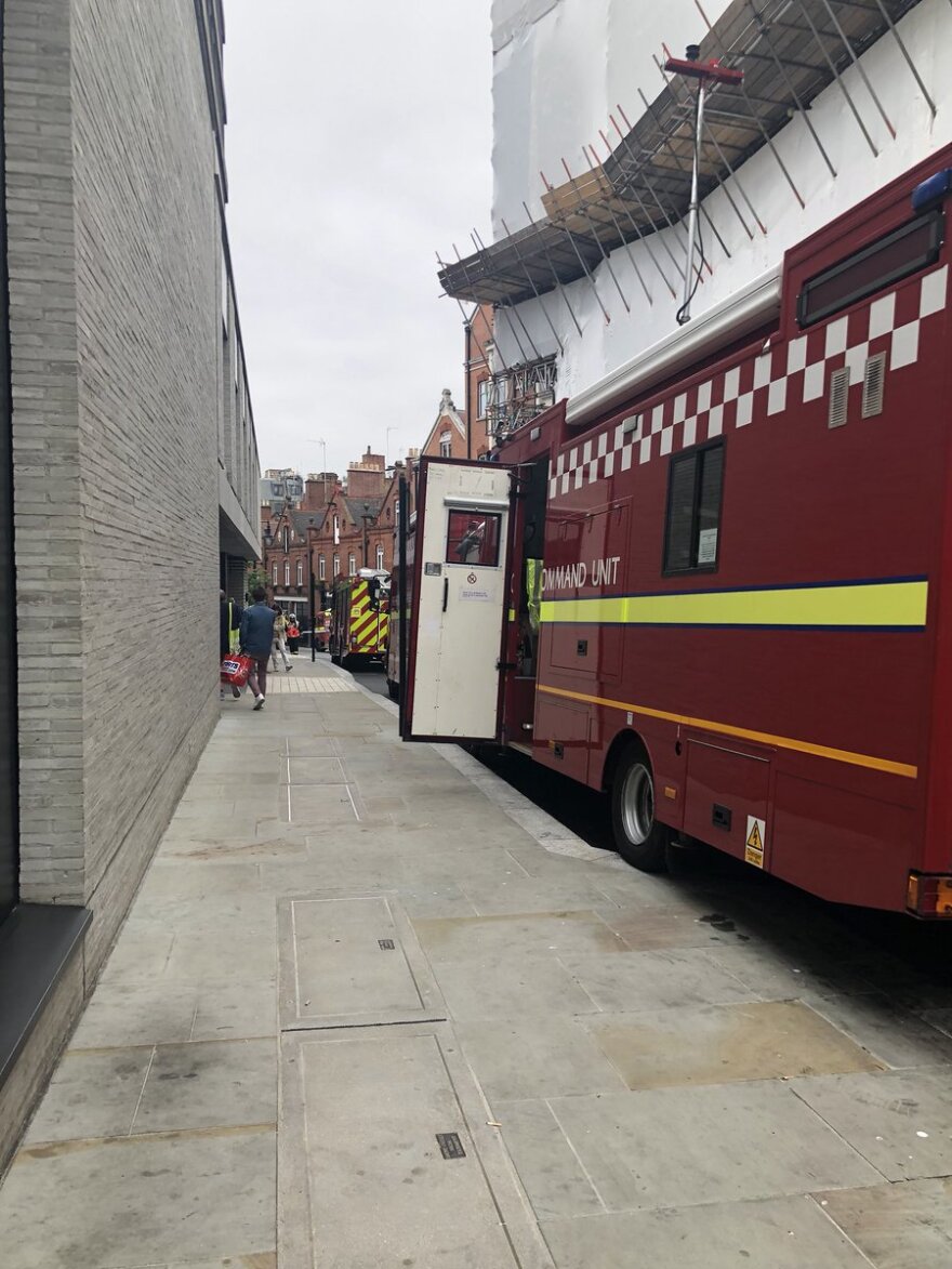 Πυρκαγιά σε συγκρότημα κατοικιών στο Μέιφερ του Λονδίνου
