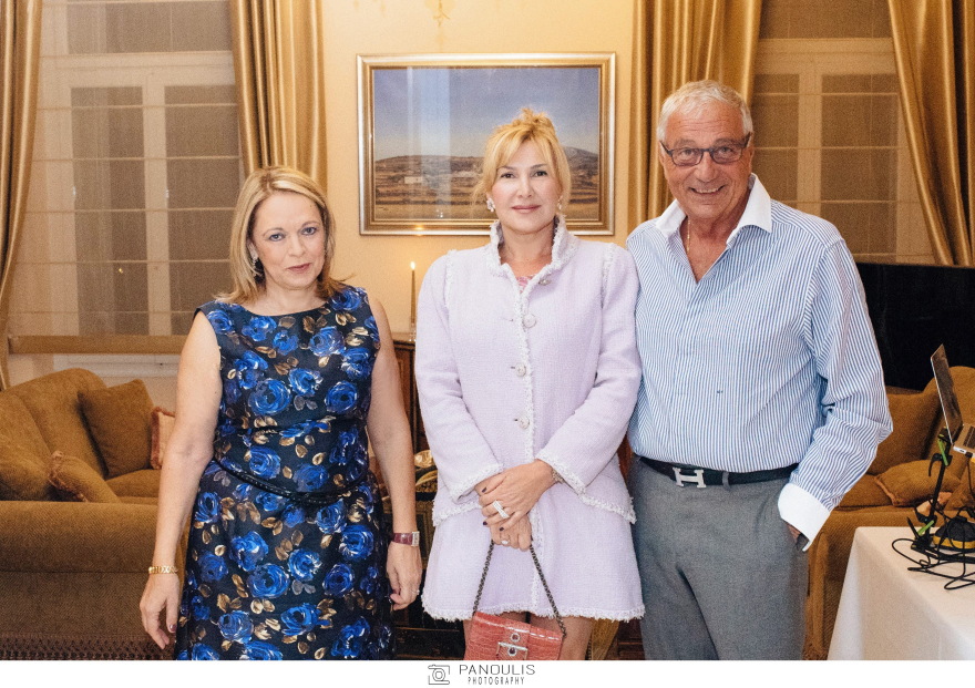 Λαμπερό δείπνο γενεθλίων σε πύργο της Κηφισιάς