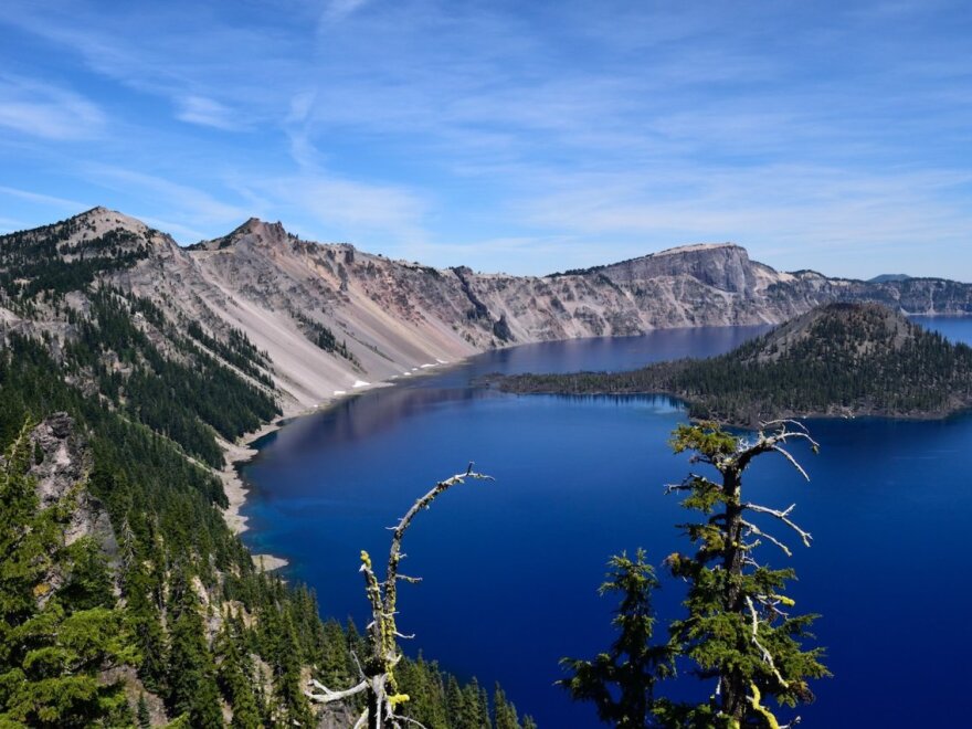 Τravel + Leisure: Σε ποιο ελληνικό νησί βρίσκεται η παραλία με τα πιο... γαλάζια νερά;