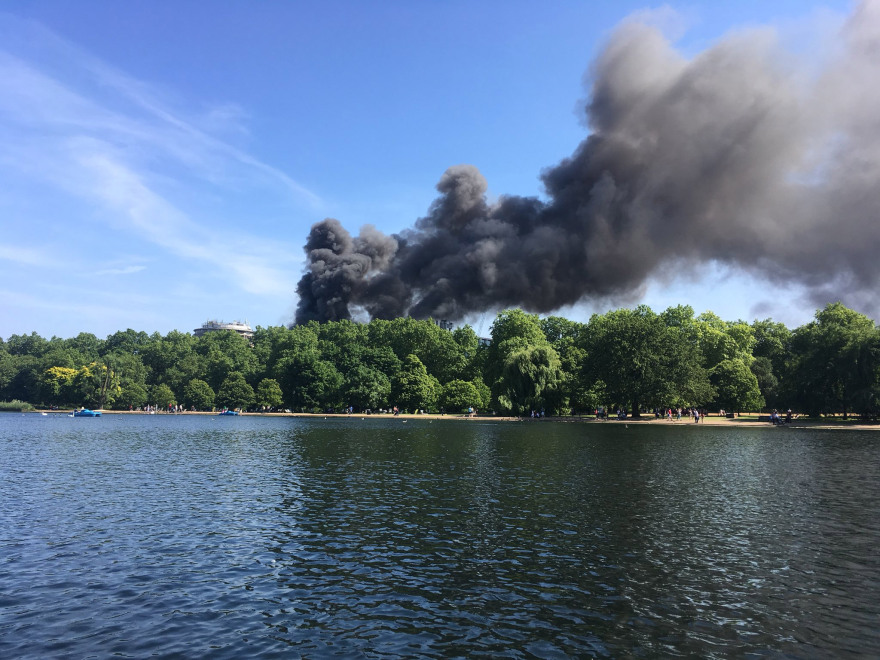 Tεράστια πυρκαγιά στο Mandarin του Λονδίνου, στο Knightsbridge