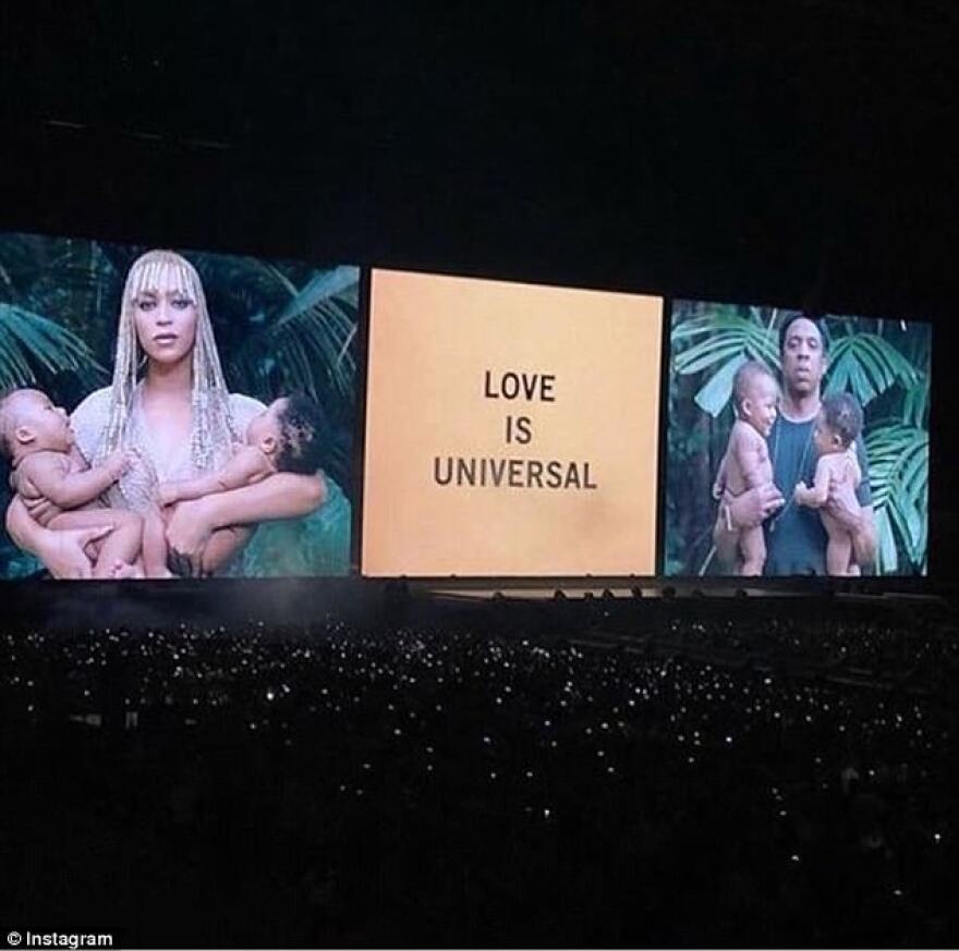 H Μπιγιονσέ ανοίγει τις συναυλίες της με τα δίδυμα αγκαλιά