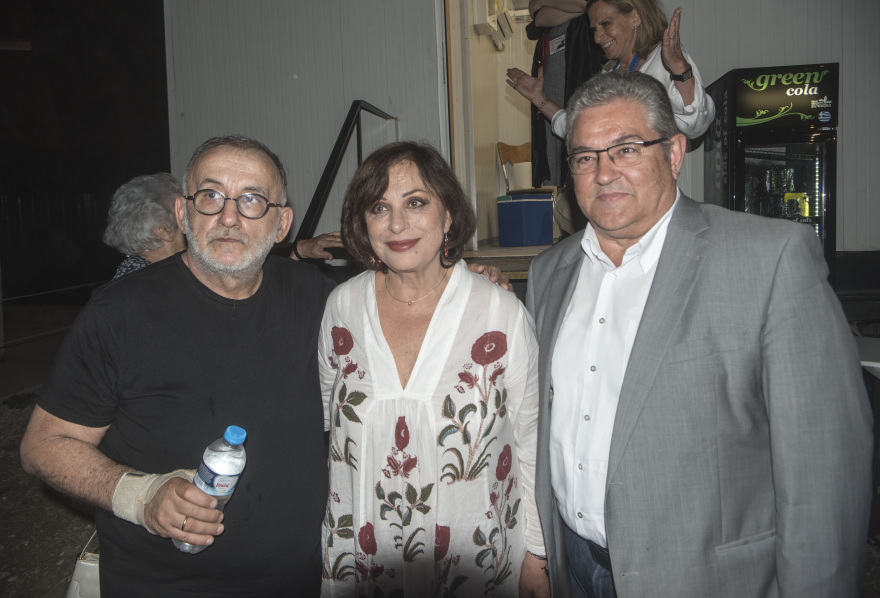 Η τελευταία συγκινητική συναυλία του Θάνου Μικρούτσικου - Δείτε βίντεο