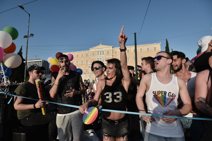 Βίντεο και φωτογραφίες: Στο ρυθμό του Athens Pride η πρωτεύουσα