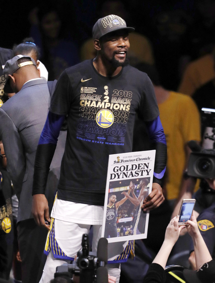 NBA: «Βασιλιάς»... χωρίς στέμμα ο Λεμπρόν - Δεύτερο σερί πρωτάθλημα για τους Ουόριορς