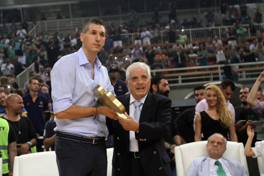 Φόρος τιμής από αντιπάλους και φίλους στον Παύλο Γιαννακόπουλο