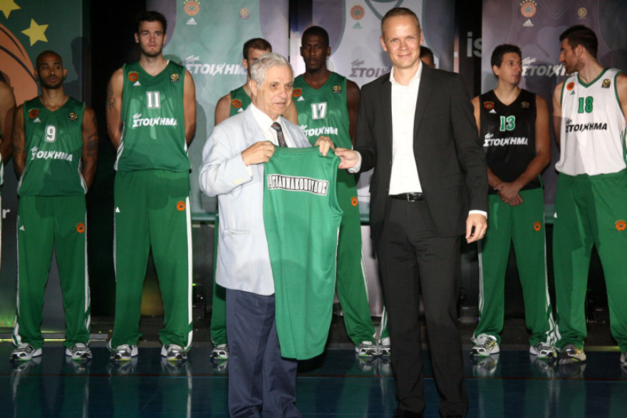 Φόρος τιμής από αντιπάλους και φίλους στον Παύλο Γιαννακόπουλο