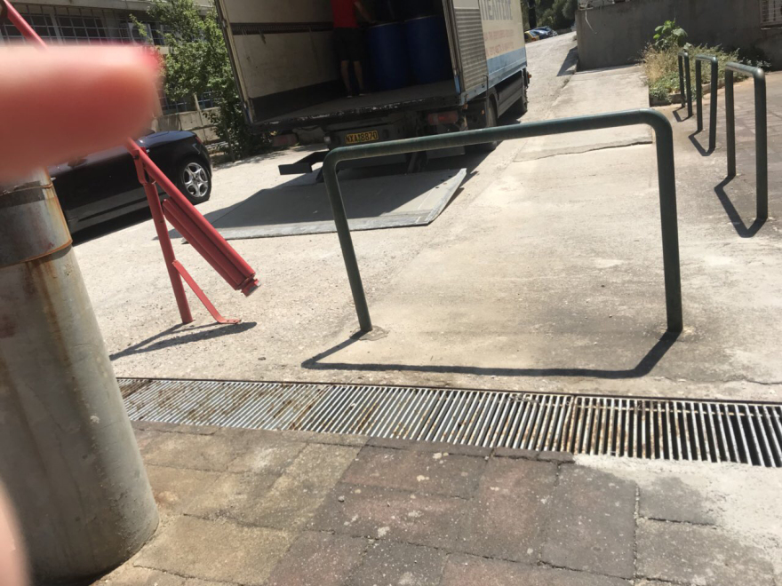 Απομάκρυναν τα βαρέλια με το αφορολόγητο οινόπνευμα μετά την αποκάλυψη του protothema!